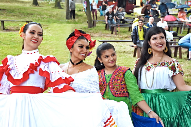 V Červeném Kostelci začíná mezinárodní folklorní festival. Nabídne lidovou hudbu i tance