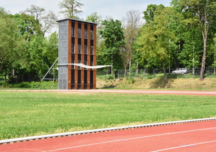 Hradecký stadion pro výcvik a požární sport začal opět sloužit sportovcům