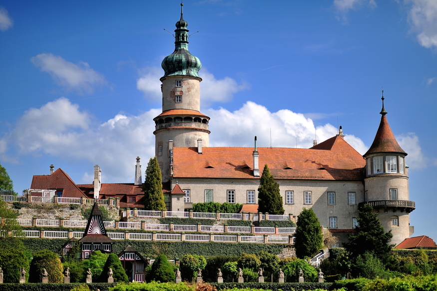 Novoměstský zámek hostí během prázdnin několik výstav i speciální prohlídky