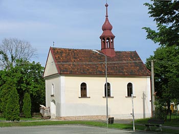 Žernov - kaple Panny Marie Sněžné na návsi