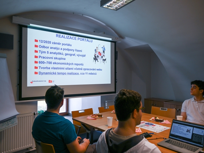 setkání Data KHK s Nadrchalem
