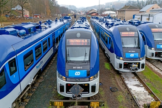 nové soupravy RegioFox v KHK