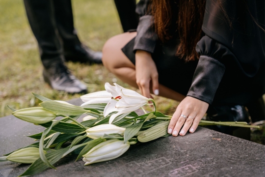 hrob ilustrační foto