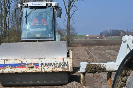 Dálnice D35 z Jičína do Hradce Králové bude hotová do roku 2028