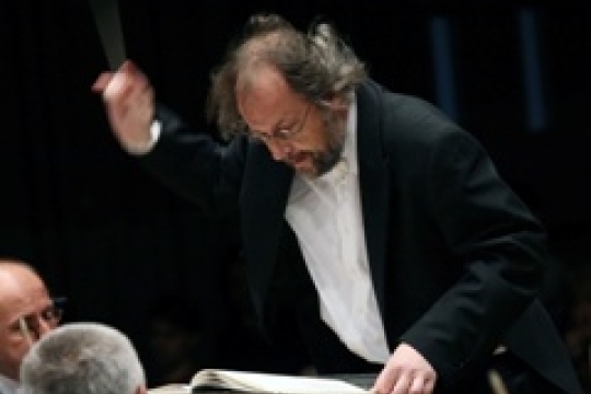 Pozvánka do Filharmonie: Bláznova žena bude mít svou světovou premiéru v Hradci