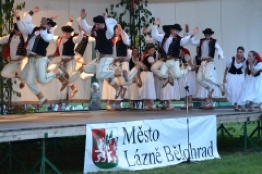 Lázně Bělohrad zvou na Mezinárodní folklórní festival Pod Zvičinou