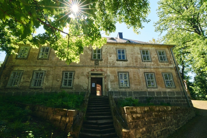 hereditas obligat 2025