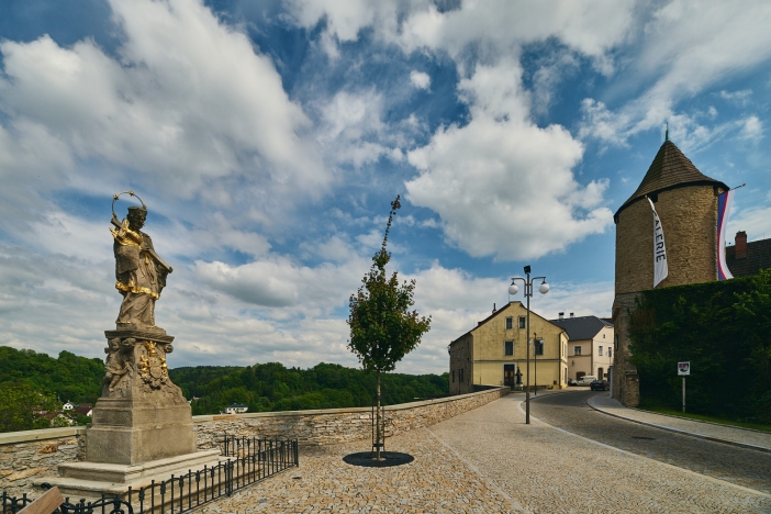 hereditas obligat 2025