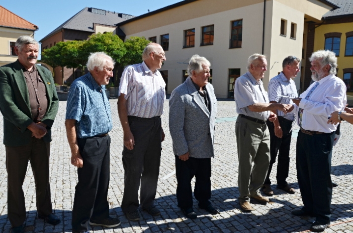 Pod Bílou věží se předávaly medaile. Sjeli se sem chovatelé z celého regionu