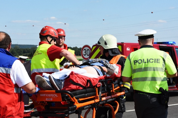 Na dálnici D11 u Hradce Králové dnes zasahovaly jednotky IZS Královéhradeckého kraje