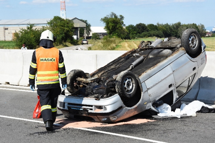 Na dálnici D11 u Hradce Králové dnes zasahovaly jednotky IZS Královéhradeckého kraje