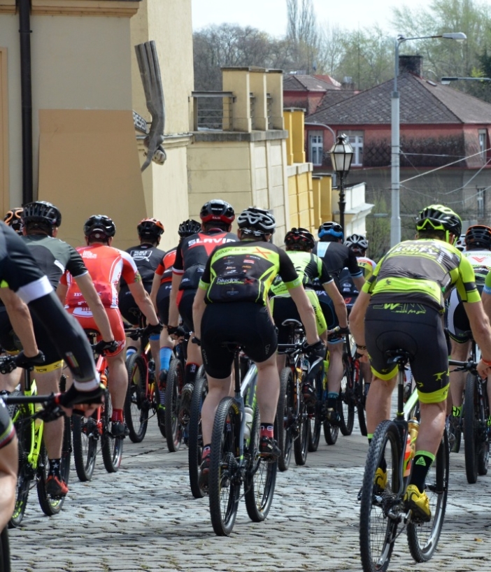 Sobota v Hradci Králové patřila cyklistice. Nova Cup 2018 odstartoval hejtman Jiří Štěpán. 