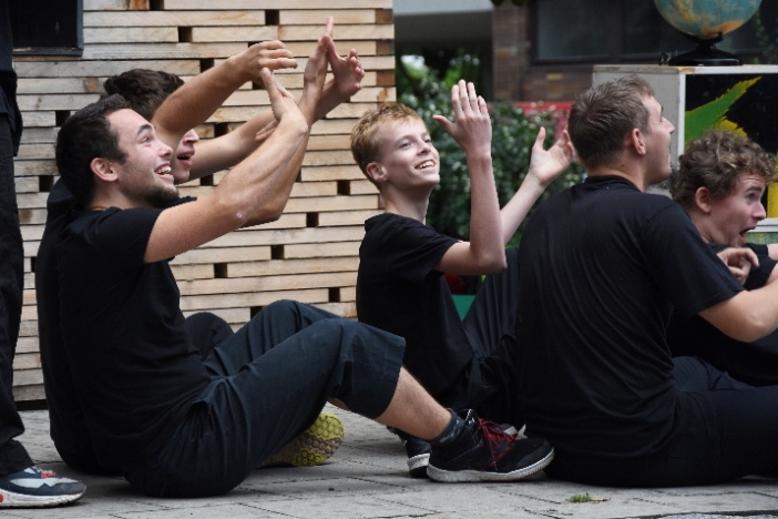 Odpolední piknik pro neslyšící uspořádali studenti hradecké Štefánikovy školy