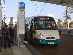 Kraj podal rozklad proti pozastavení autobusového tendru, předběžné opatření ÚOHS je podle rozkladu nezákonné