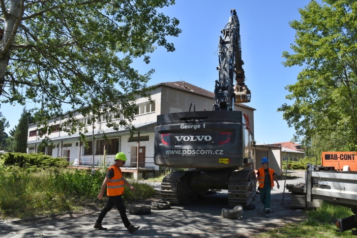 Začaly stavební přípravy na modernizaci rychnovské nemocnice