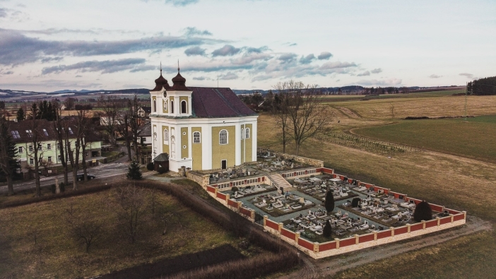 Bezděkov nad Metují vyhlašuje sochařskou soutěž pro barokní kostel