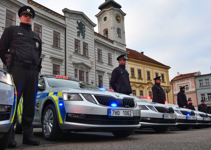 Krajští policisté dostali třiadvacet nových vozidel 