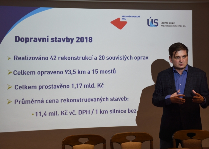 Kraj rekordně investoval a opravil téměř stovku kilometrů svých silnic