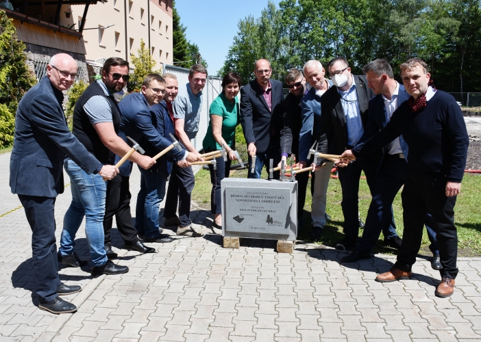 V Tmavém Dole začala stavba nového oddělení domova důchodců 