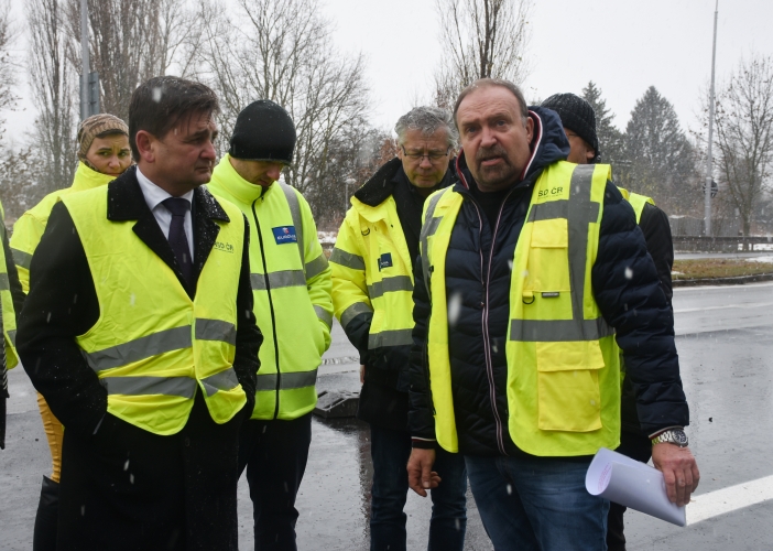 Nová protihluková stěna na hradecké Rašínově třídě uleví místním