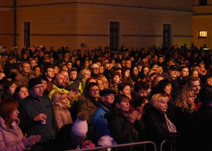 Před krajským úřadem vyvrcholily oslavy 30. výročí sametové revoluce