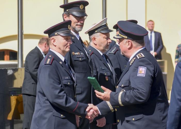 Královéhradecký kraj ocenil příslušníky složek IZS