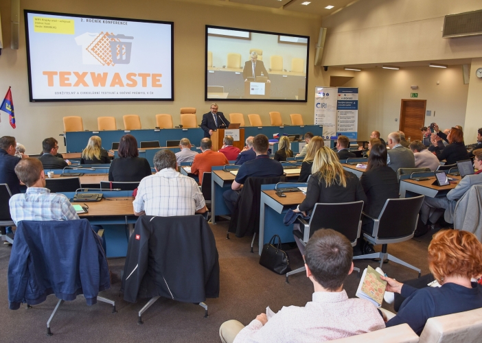 Konference Texwaste představila trendy v recyklaci textilu a oděvů