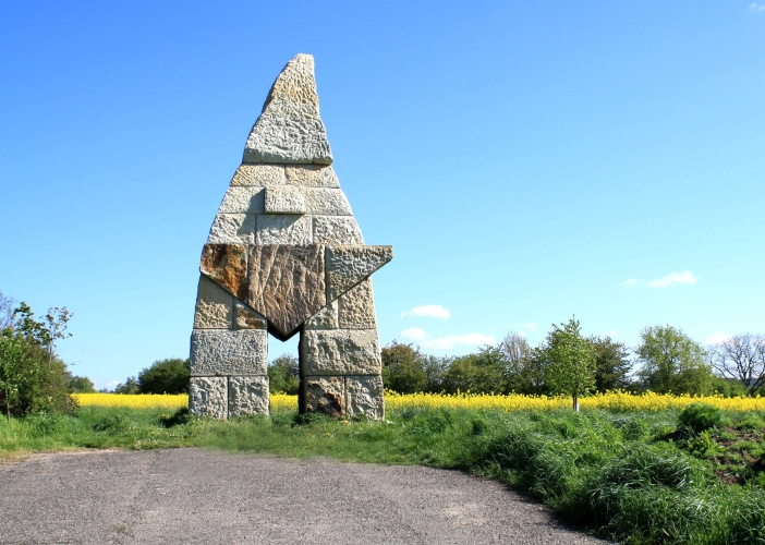 Monumentální socha Obřího trpaslíka