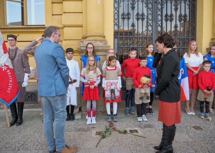 Sokolská vlajka nad krajským úřadem připomněla padlé sokoly 