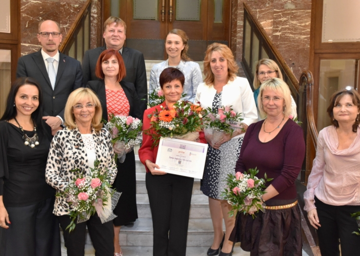 Vítězkou 10. ročníku ankety Žena regionu se za Královéhradecký kraj stala Oldřiška Mencáková