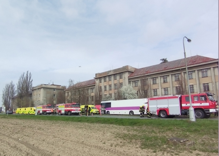 Požár eskortního vozidla - taktické cvičení složek IZS Královéhradeckého kraje